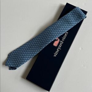 Vineyard Vines Silk Tie Fish Blue Moonshine Navy Classic 100% Silk Men NEW Box